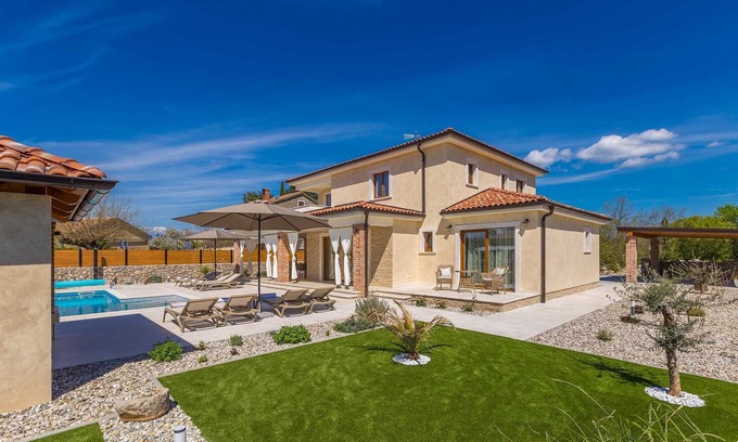 Poljica Villa | Villa QUERCUS with heated pool