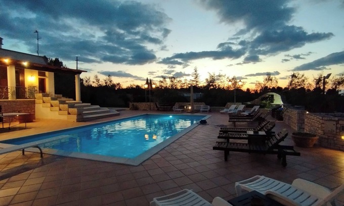 Trani Villa | Villa, relaxation, private pool and tennis court, for families and groups of friends