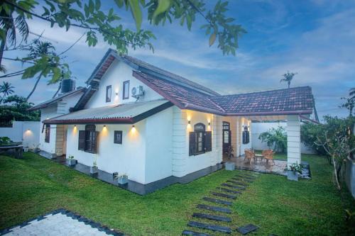 Ahangama Hotel | Villa RISITHENMI