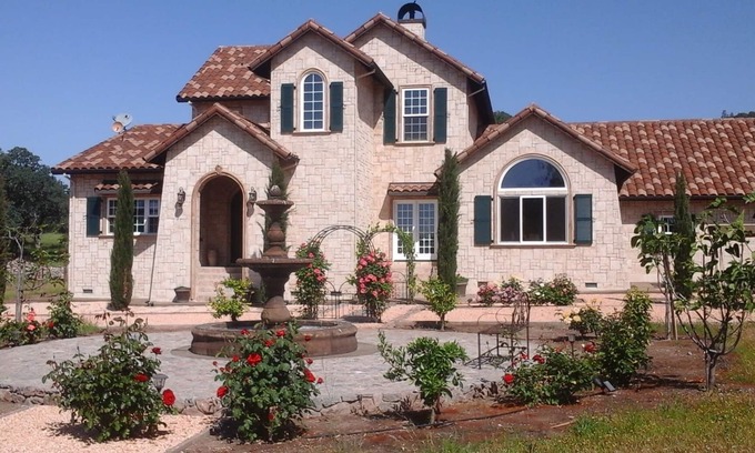 Pope Valley Villa | Villa Roma Secluded Wine Country Villa 15 miles from St Helena