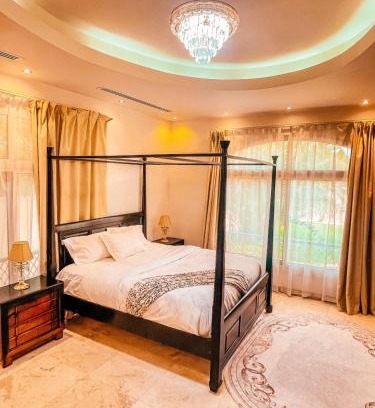 Dubai House | Villa Room #1 in Umm Al Sheif