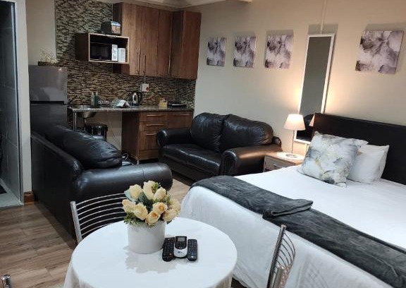 Fichardt Park House | Villa Rose Cottages