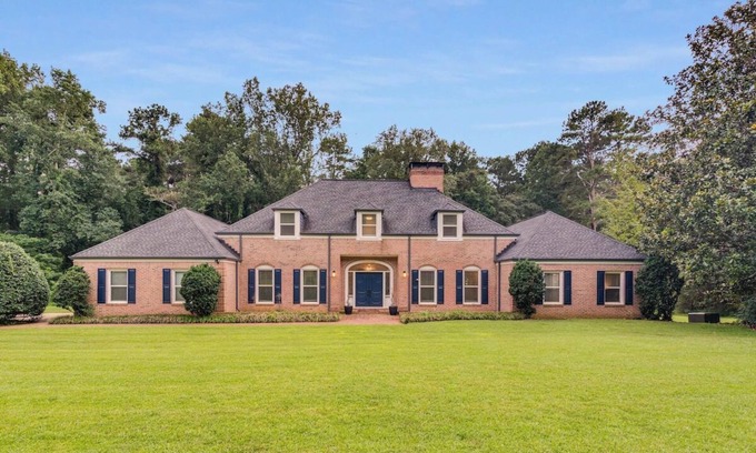 Lithonia Villa | Villa Rose Gated Estate, Heated Pool