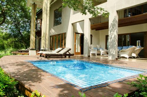 Hazyview House | Villa Rostrata-on-Lake