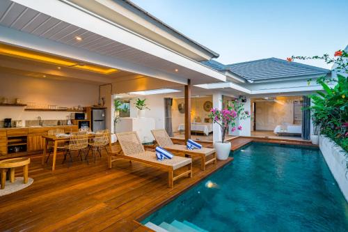 Beraban Villa | Villa Ryky - 2 Bedroom Private Luxury Villa in Nyanyi Beach