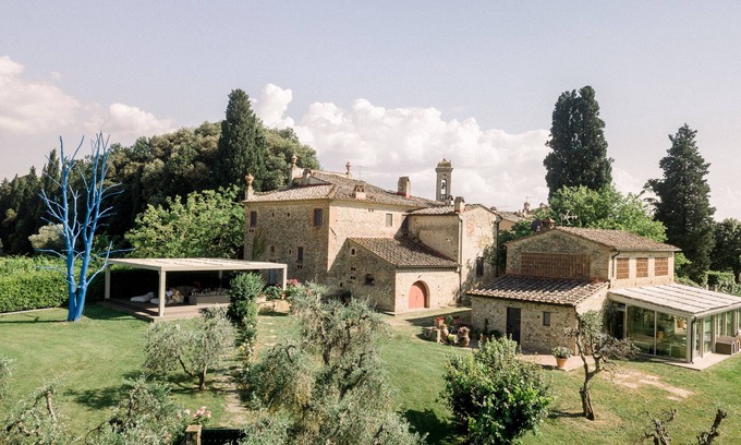 Tavarnelle Val di Pesa Villa | Villa Sernesi in Tuscany by Fantasia Villas