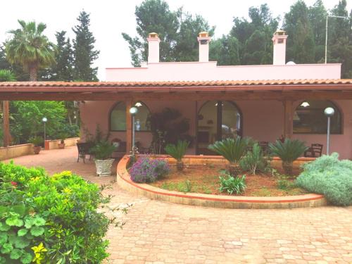 Il Monte Villa | VILLA S. VENARDIA GALLIPOLI