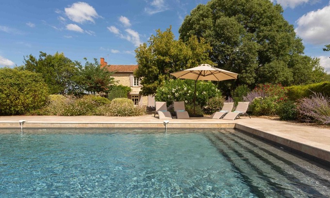 Saint-Etienne-du-Gres House | Villa Saint-Étienne-du-Grès, 4 bedrooms, 8 persons