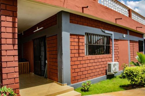 Lome Villa | Villa Saint Michel