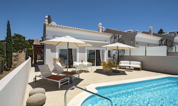 Salema Ski Chalet | Villa Salemar, sea view, private pool