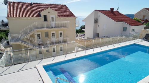 Plat House | Villa Samba