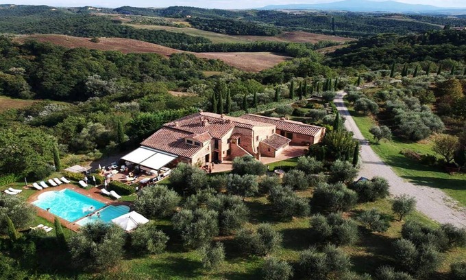 Bollano Villa | Villa San Nazario - The bespoke Tuscan experience