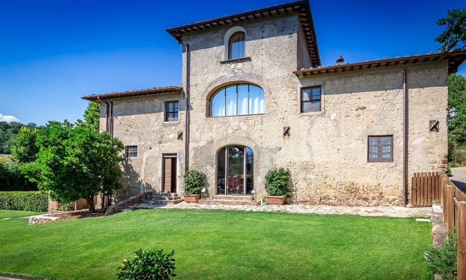 San Pietro in Bossolo Villa | Villa Sant'Andrea in San Casciano by Fantasia Villas
