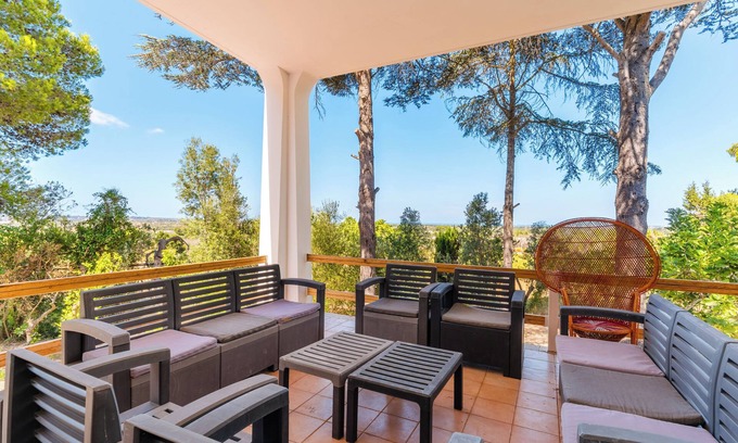 Matino Villa | Villa 'Santa Anastasia' with Private Terrace, Balcony and Air Conditioning