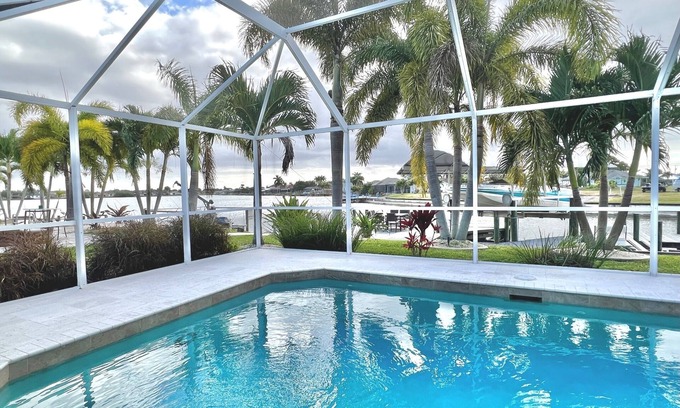 Cape Coral Villa | Villa Saratoga Lake with Exquisite Sunrises & Views!