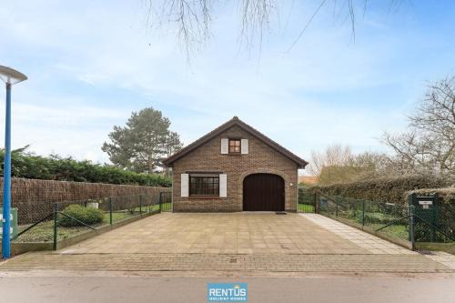 Witte Burg House | Villa Schorpioen - quiet location in Oostduinkerke