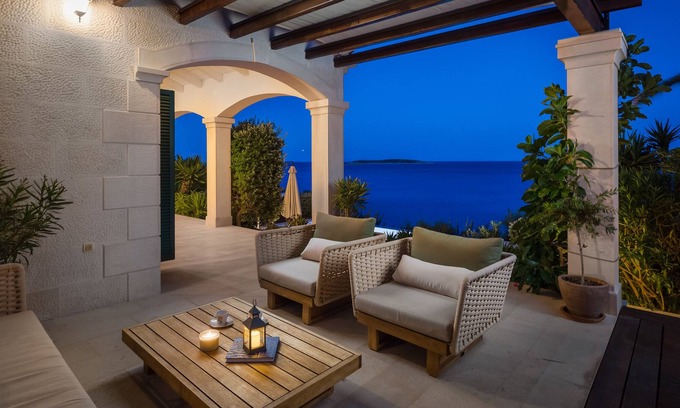 Milna Villa | Villa SeaBreeze on Vis – Crovillas GmbH