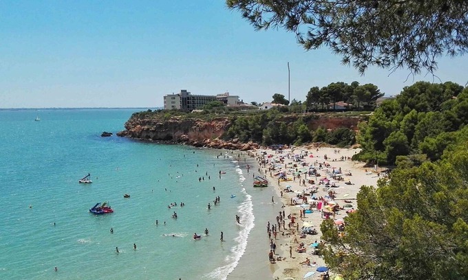 El Perello Villa | Villa Serena with pool and sea views