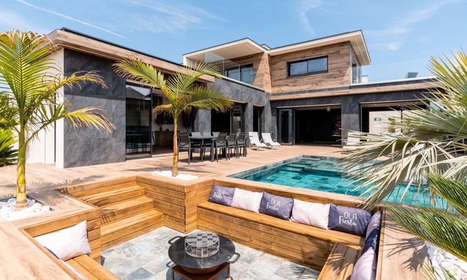 Le Grau-dʼAgde Villa | Villa Signature, Luxe with Piscine de Bali