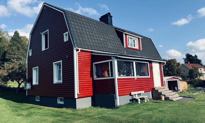 Svarta House | Villa Skogsfred - Cozy country house in Värmland