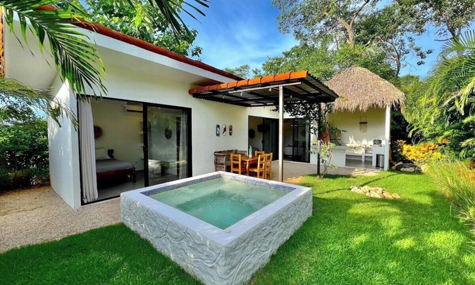 Playa Grande Villa | Villa Sol - Lush Jungle Villa