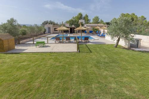 Algaida Villa | Villa Son Ullastre - Family only
