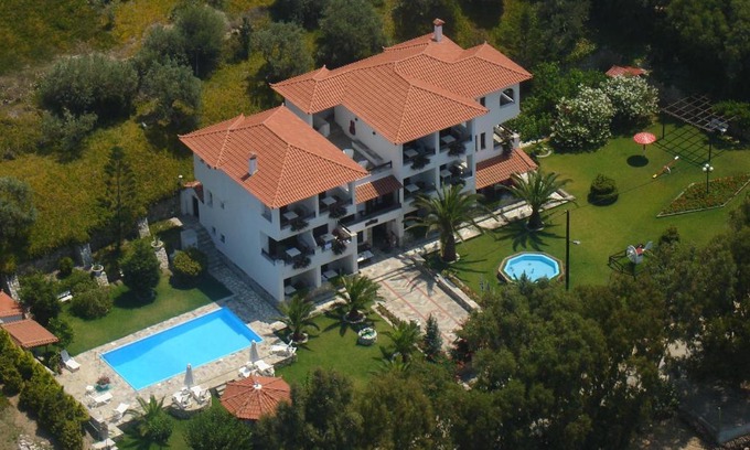 Skiathos Apartment | Villa Spartias
