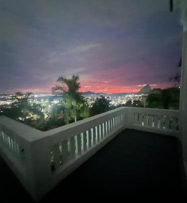 Santa Teresa Villa | Villa St Teresa do Porto: HarboursideVilla-SeaViews-Pool-BBQ-StarLink-6Bedrm