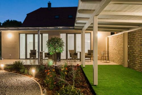 Keszthely Apartment | Villa Strokay - Few minutes walk from Lake Balaton