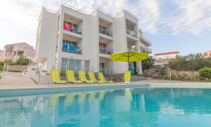 Razanj Apartment | Villa Sunset