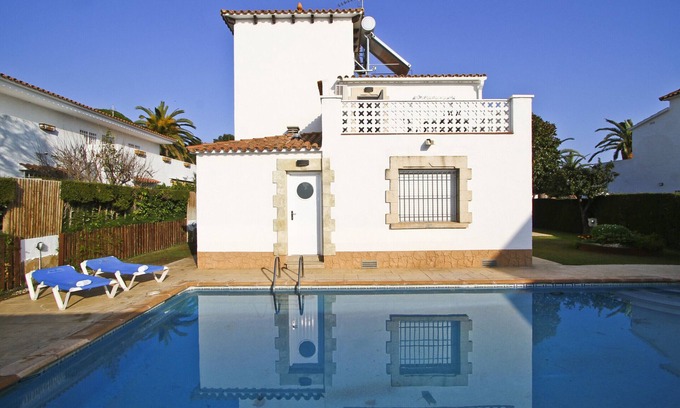 Cambrils Villa | Villa SUPREME - Beach at 100m