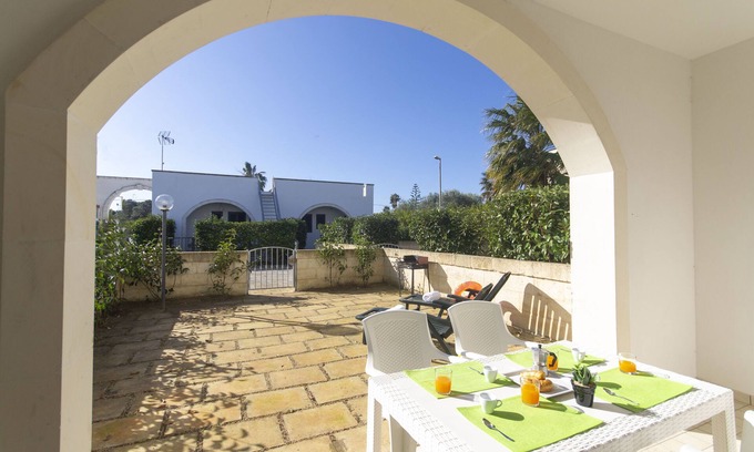 Torre dell'Orso House | Villa surrounded by greenery a few steps from the beach