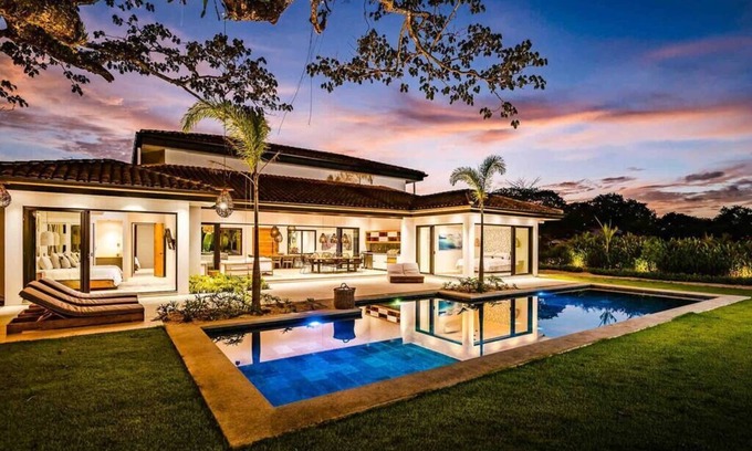 Pinilla Villa | ♕ Villa Twilight Tree♕ 5Bd ♕ Nature & Exclusivity ♕ Gated community & Beach Club