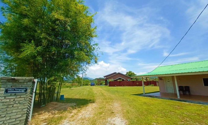 Kampung Kedawang House | villa tempoyak homestay