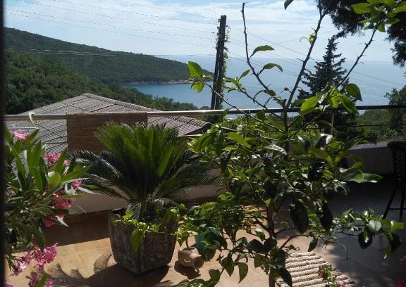 Utjeha Apartment | Villa Tesoro