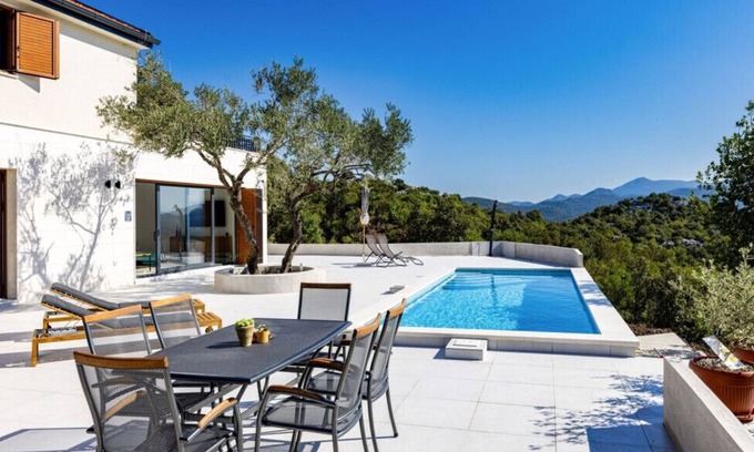 Bacina Villa | Villa Teuta by Villas Guide