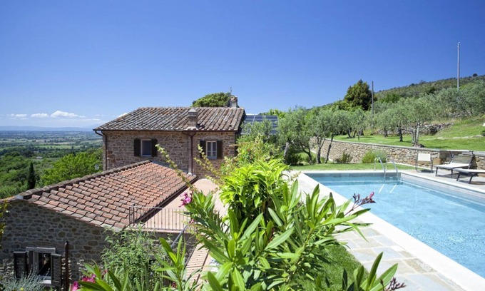 Cortona Villa | Villa Thania - Five Bedroom Villa, Sleeps 10