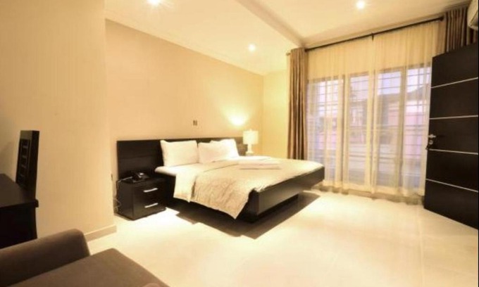 Lekki Phase 1 Hotel | Villa Thirty Three
