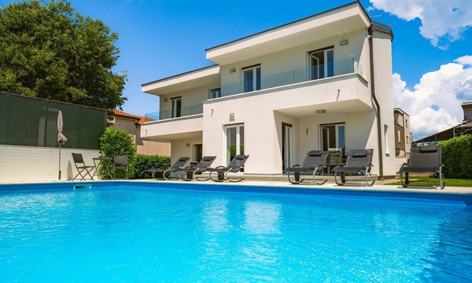 Nova Vas House | Villa Tonka