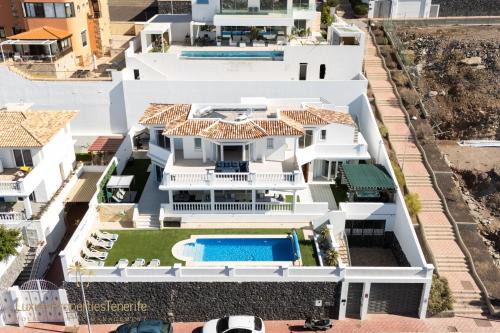 Costa Adeje Villa | Villa Tropical