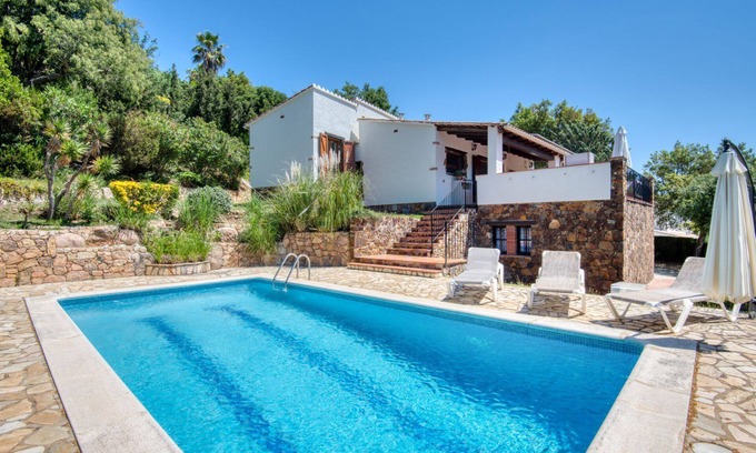 Calonge Ski Chalet | Villa Una mattina - Ideal villa to enjoy a family vacation in a quiet area