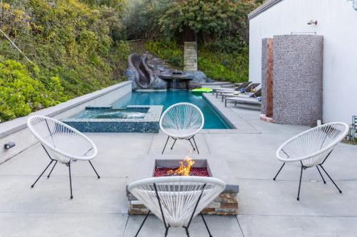 Hidden Valley House | Villa Valencia by AvantStay Entertainers Dream w Outdoor Kitchen Spa Views