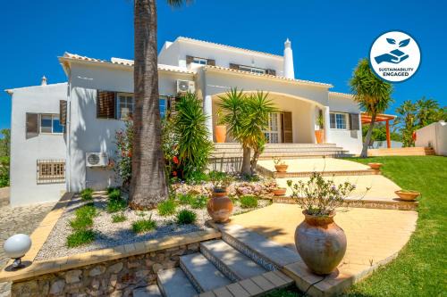 Almancil Villa | Villa Valentina by Algarve Vacation