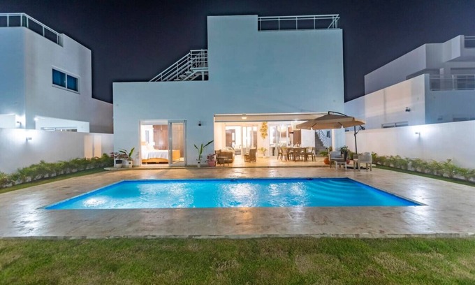 La Esplanada Villa | Villa Valentina Oceanfront Bliss