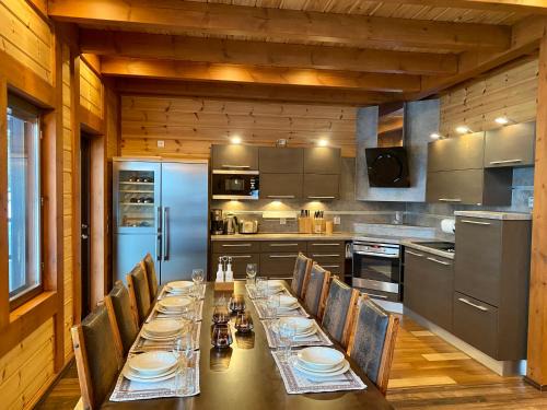 Tahkovuori Villa | Villa Valkama with optional beach sauna + jacuzzi