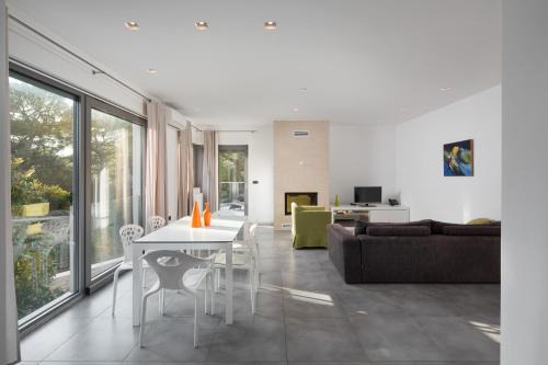 Borik Apartment | Villa Valsavia-apartment Monsena with pool and SPA