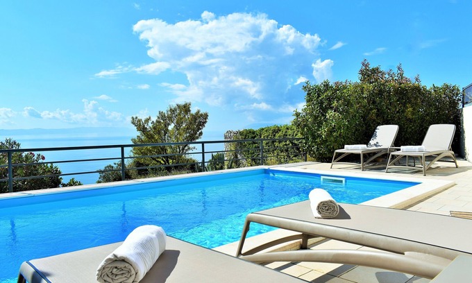 Podgora Villa | Villa Vedran - A Peaceful Retreat with Stunning Sea Views in Podgora