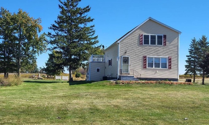 Hudson Villa | Villa Vellucci : YOUR OWN PRIVATE RETREAT w/Indoor Heated Pool and more