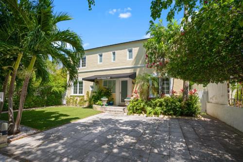 Flamingo/Lummus Bed & Breakfast | villa venezia bb
