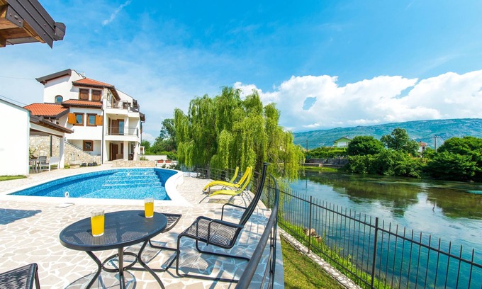 Blagaj House | Villa Verde l Luxury Retreat l Riverside